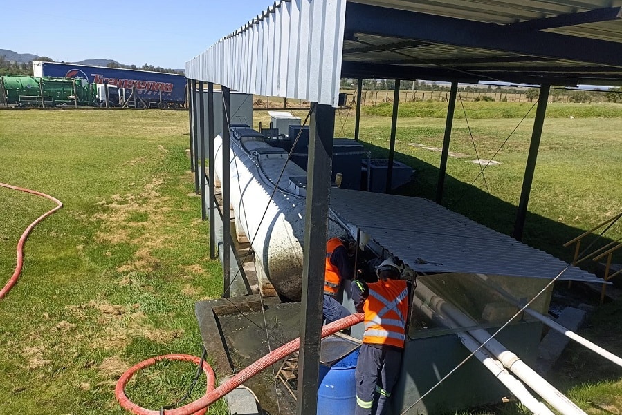 Coleta, transporte e descarte de efluentes industriais no RS com segurança e sustentabilidade pela Advento Rio Grande, referência no setor.